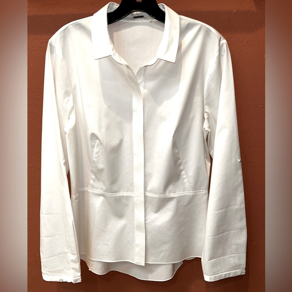 Elie Tahari Blouse size M